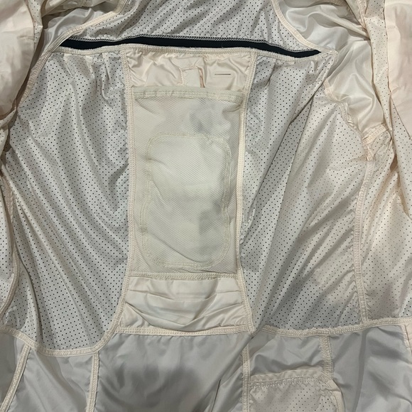 LULULEMON WOMEN HOODIE WIND BREAKER BLACK CREAM - Picture 7 of 7